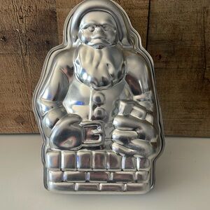 Vintage Santa Aluminum Cake Pan/Chocolate or Jell-O mold